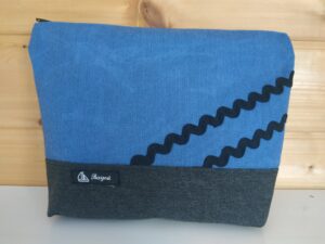 Trousse de toilette-gris-bleu-vagues noires