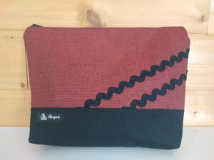 Trousse de toilette-noir-bordeaux-vagues noires